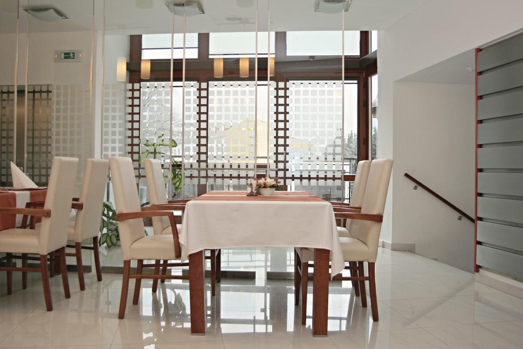 Garni Hotel Praha Trenčianske Teplice Extérieur photo