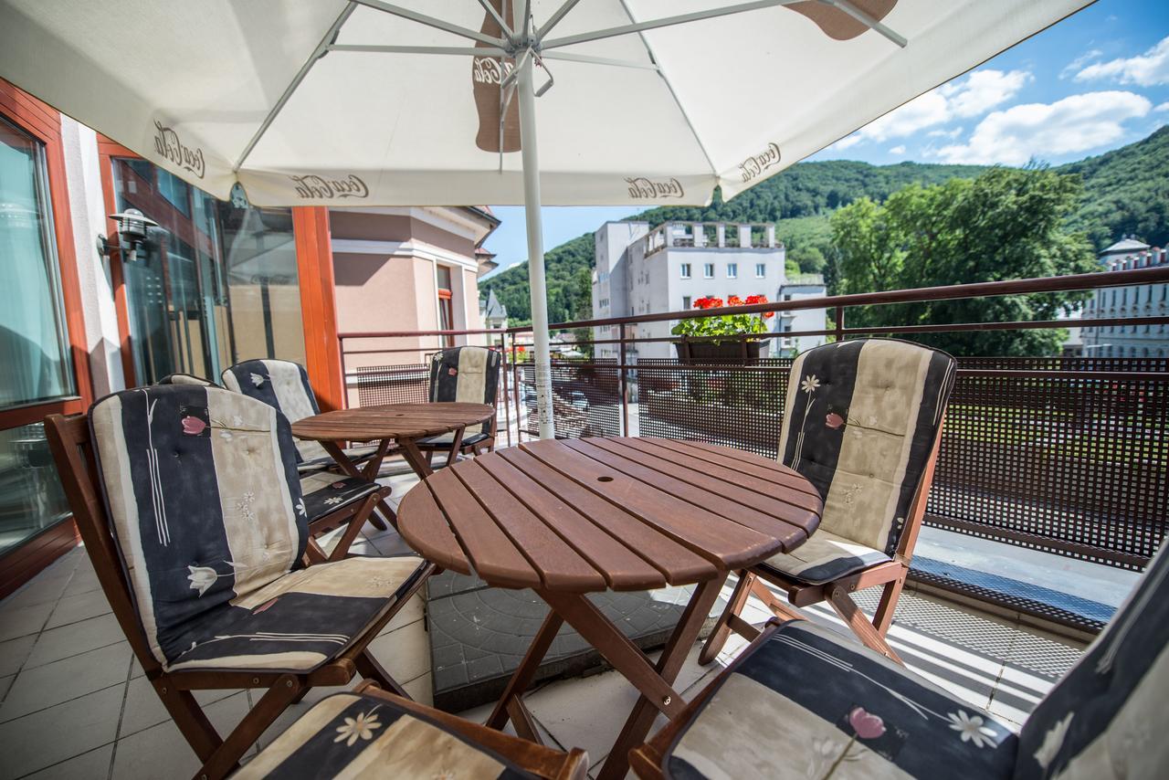 Garni Hotel Praha Trenčianske Teplice Extérieur photo