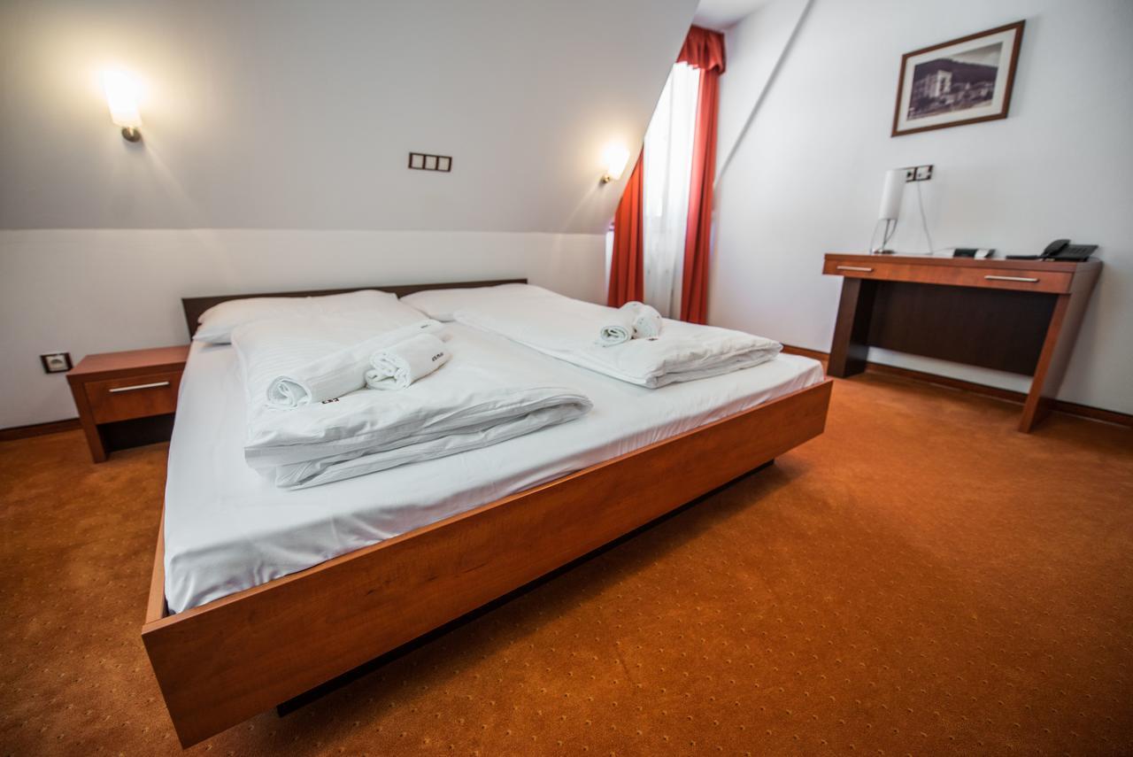 Garni Hotel Praha Trenčianske Teplice Extérieur photo