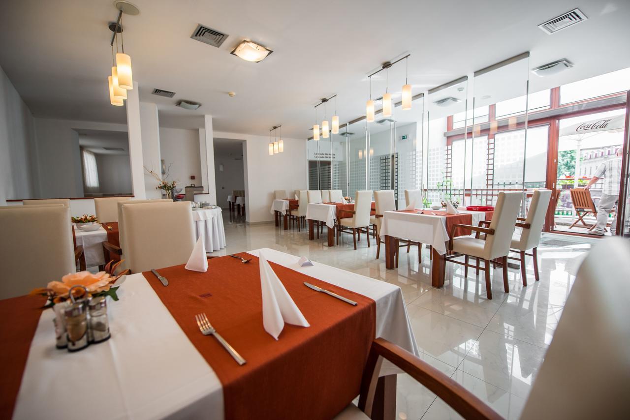 Garni Hotel Praha Trenčianske Teplice Extérieur photo