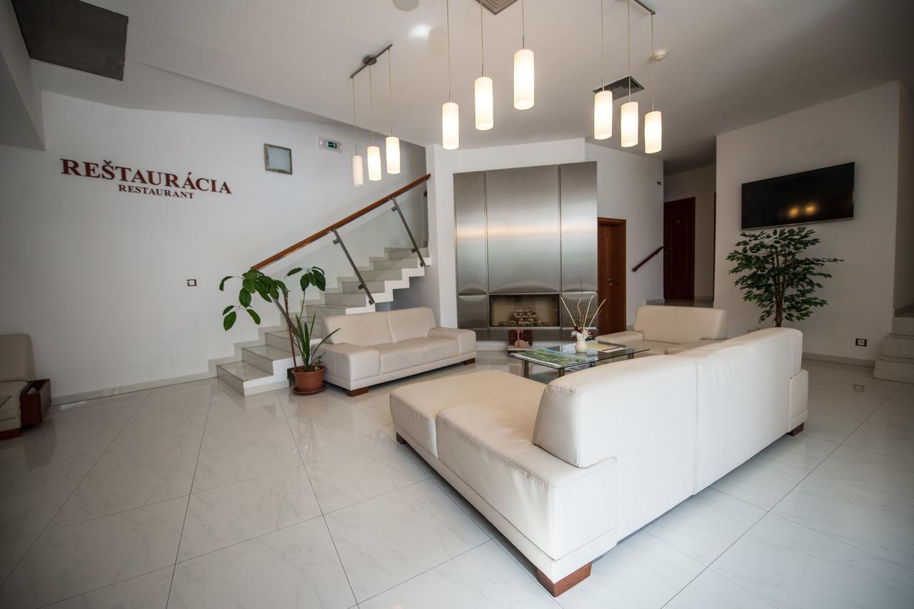 Garni Hotel Praha Trenčianske Teplice Extérieur photo