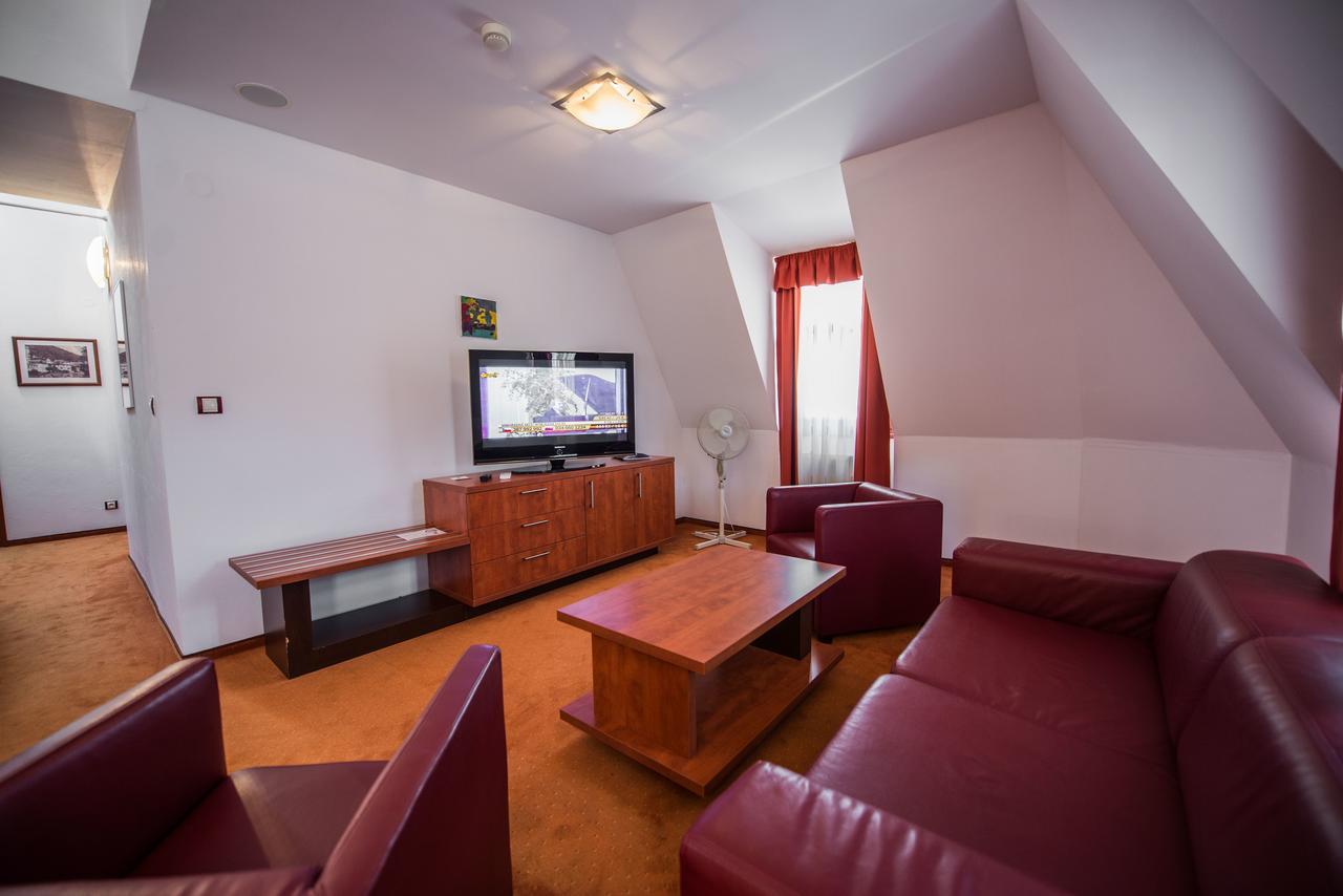 Garni Hotel Praha Trenčianske Teplice Extérieur photo
