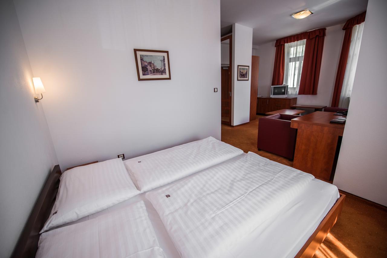 Garni Hotel Praha Trenčianske Teplice Extérieur photo