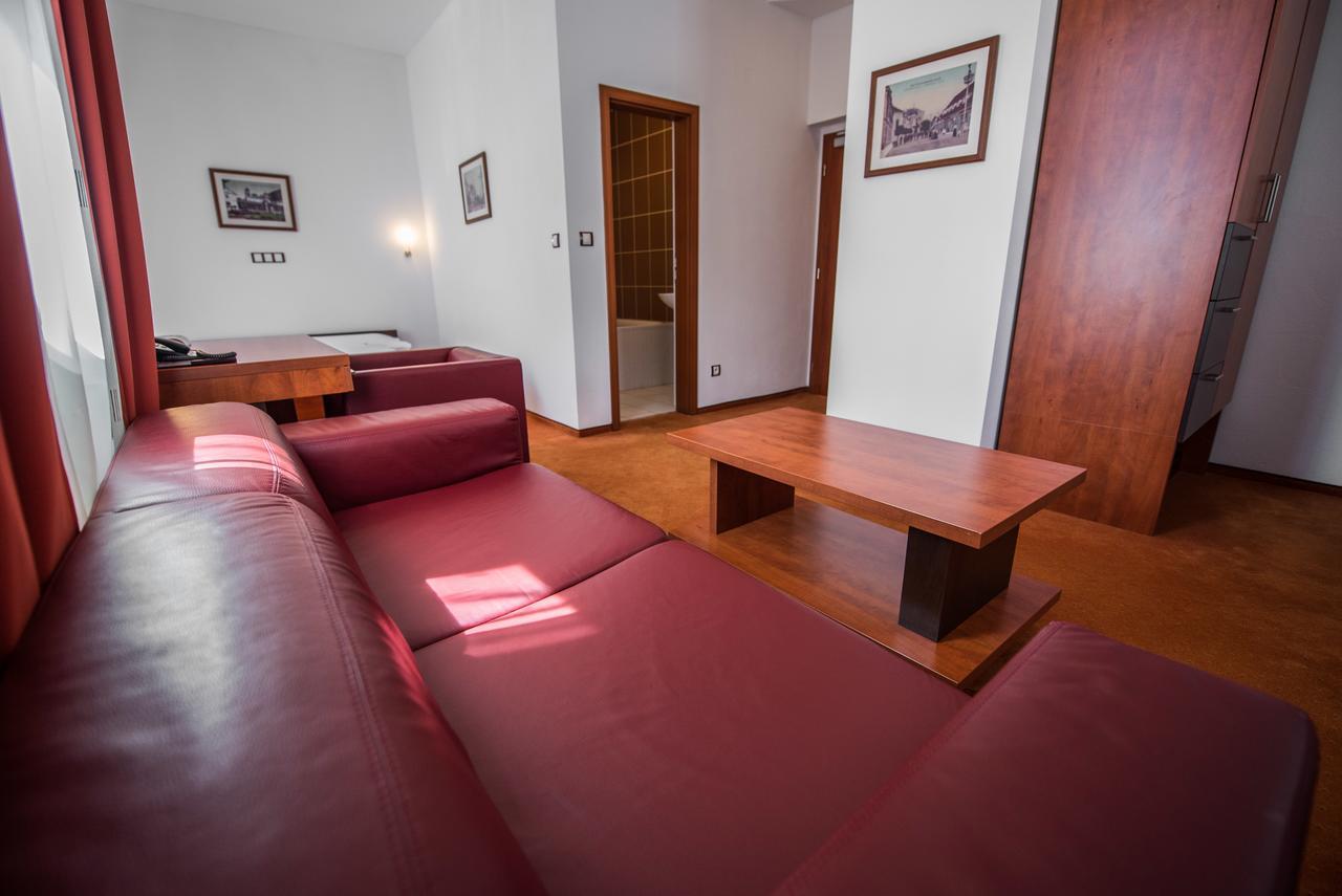 Garni Hotel Praha Trenčianske Teplice Extérieur photo