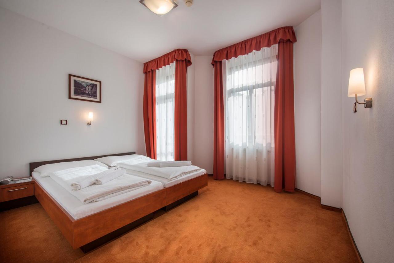 Garni Hotel Praha Trenčianske Teplice Extérieur photo