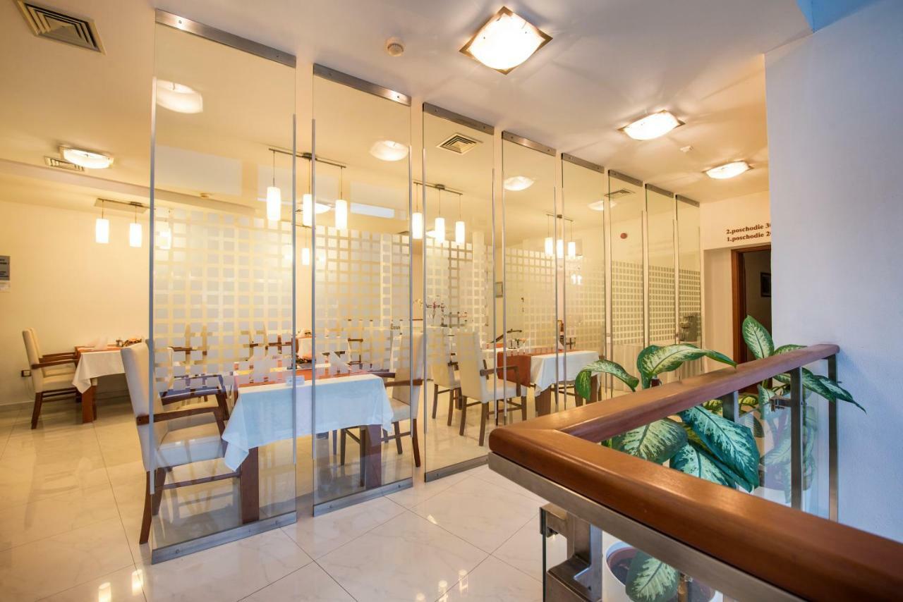 Garni Hotel Praha Trenčianske Teplice Extérieur photo
