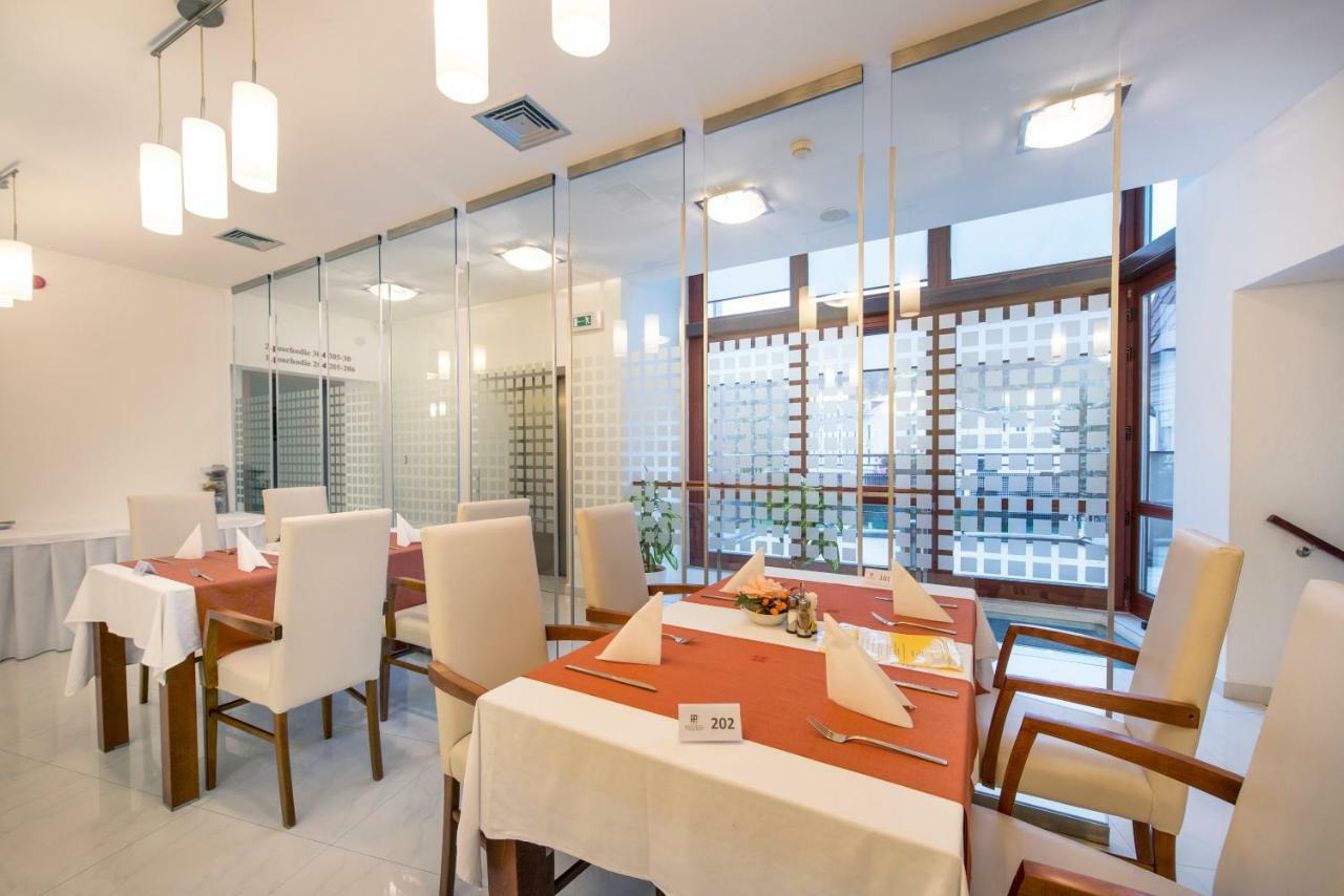 Garni Hotel Praha Trenčianske Teplice Extérieur photo